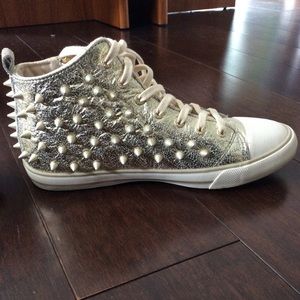 Guess spiked sneaker